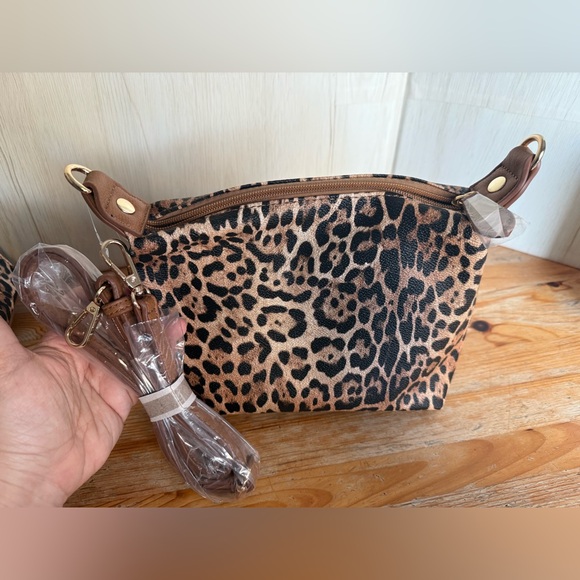 NWT Brown Black Leopard Print 3 Piece Faux Leather Fashion Purse Set W/ Strap - Picture 6 of 9
